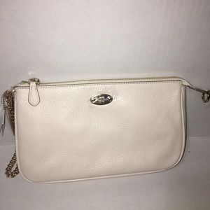 Coach Pebbled Large Wristlet F53340 CHALK
